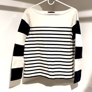 Medium Boat Neck Banana Republic Long Sleeve Shirt